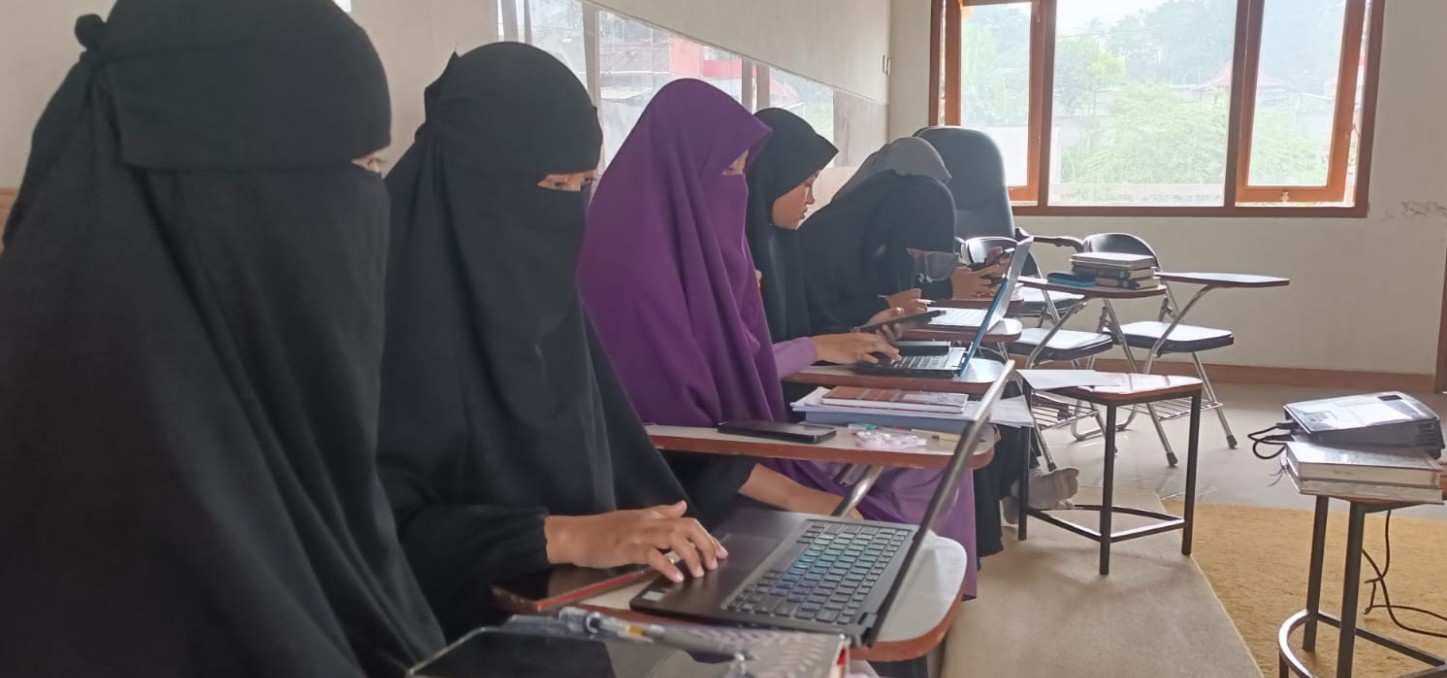 gambar 19 kelas santri tahfiz belajar teknologi media gambar 19 kelas santri tahfiz belajar teknologi media